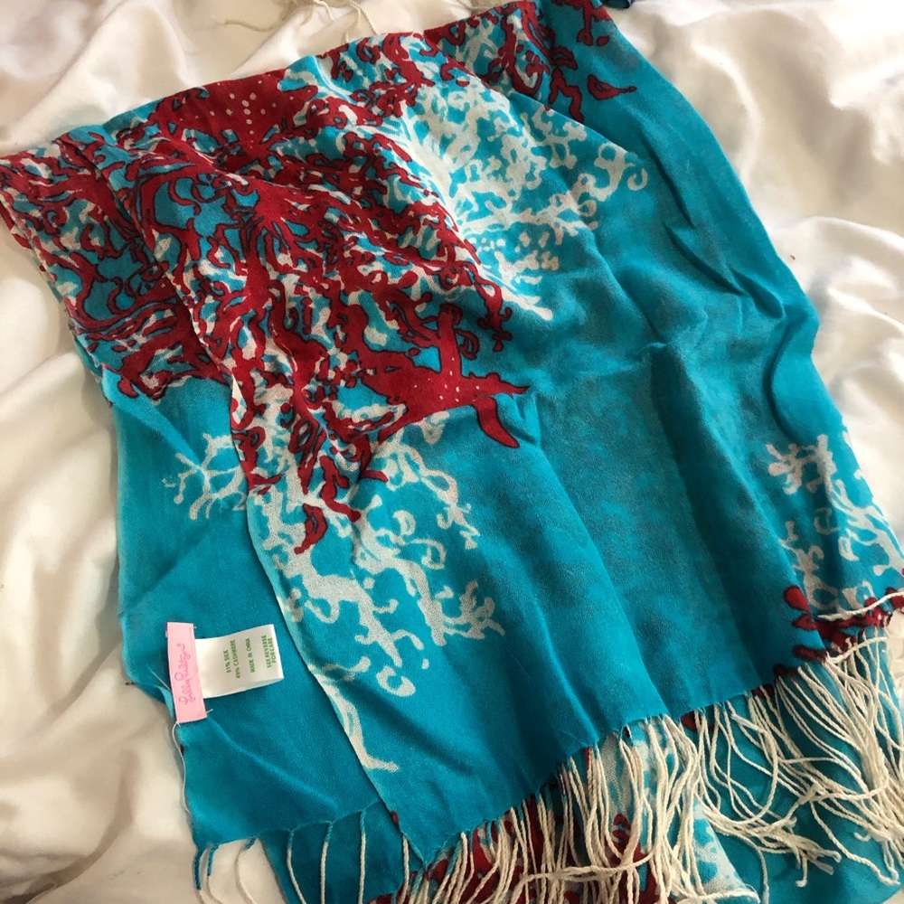 Lilly Pulitzer coral cascade murfee scarf